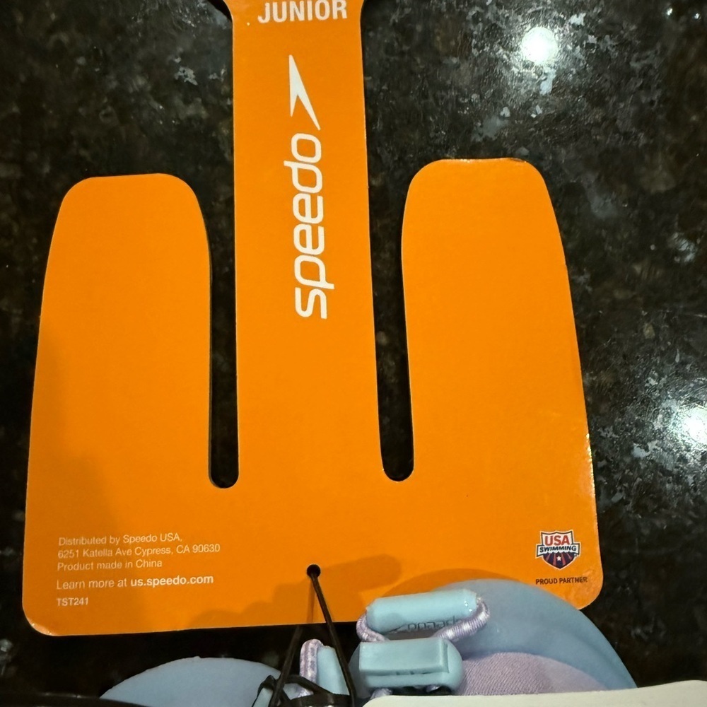 Speedo Water Shoes girl 13 1 purple NWT - Picture 2 of 6